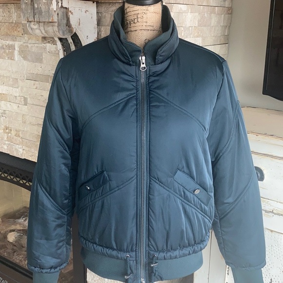 Vigoss blue almost an emerald green puffer jacket winter with zip closure - Picture 1 of 16